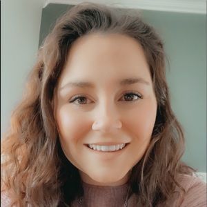 Meet your Posher, Ella